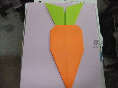 折纸胡萝卜的方法 教你怎么用纸折胡萝卜