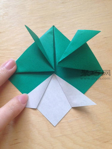 折纸乌龟步骤1