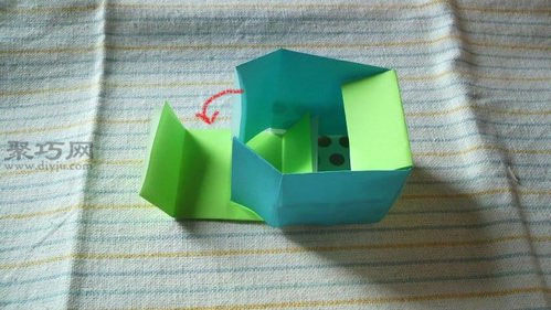 简单折正方形的折法 怎么折纸立体正方形